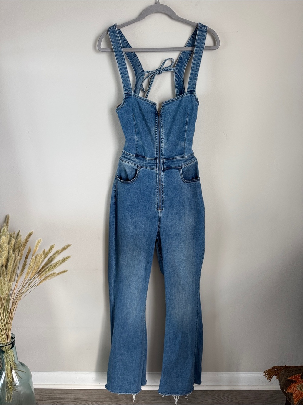 We The Free Denim Jumpsuit Size 10 Open Back Wide Leg Zip Front Free People - Picture 2 of 10